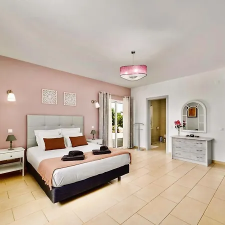 Villa Karibou With Fruit Garden And Private Pool