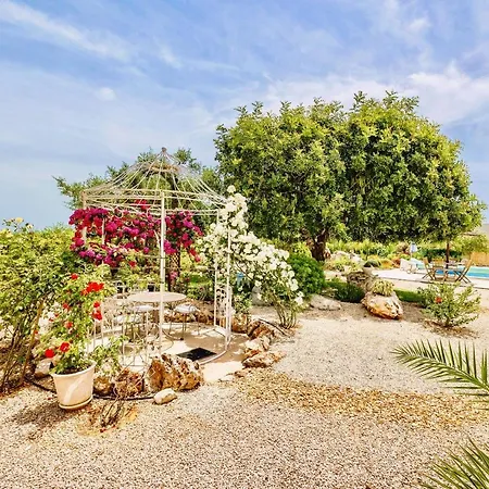 Karibou With Fruit Garden And Private Pool * Benafim